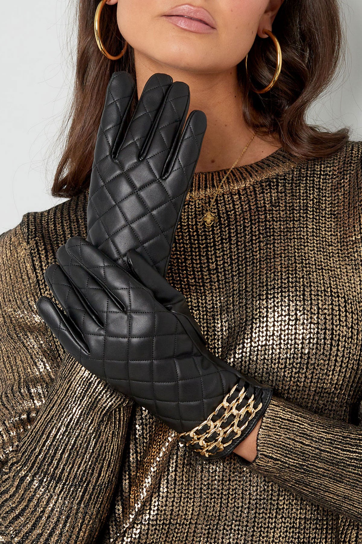 Handschoenen geruit met ketting