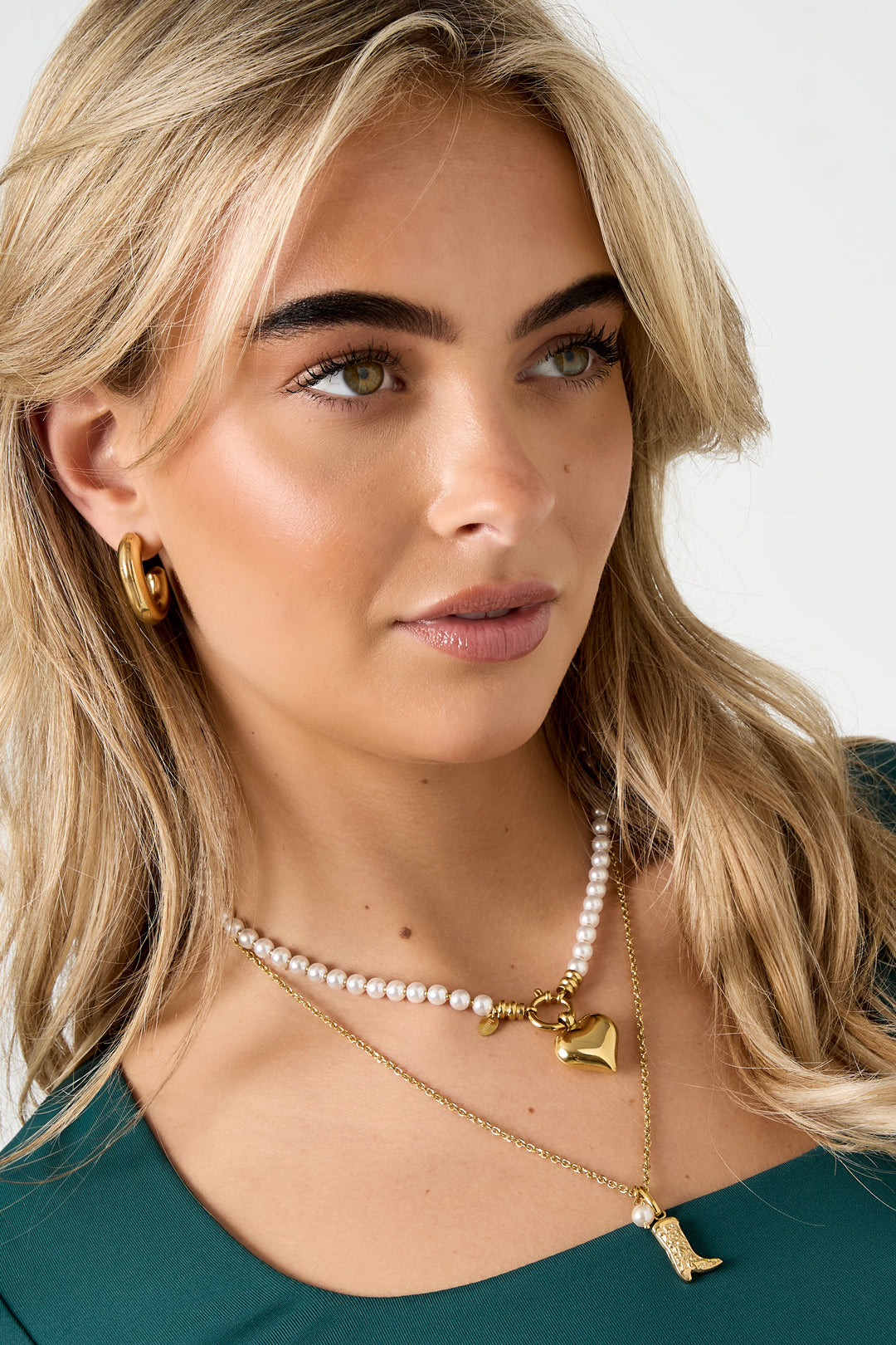 Korte ketting met hart en kralen