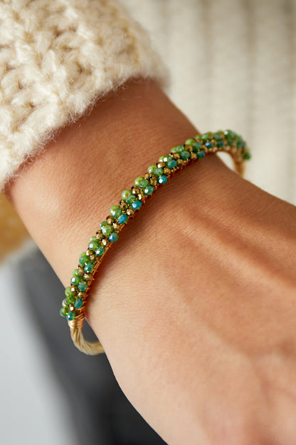 Bead fiesta armband in meerdere kleuren gedragen om de pols
