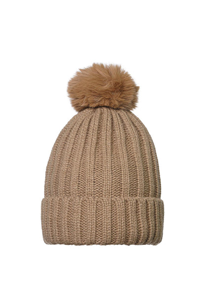 Beanie Furry Pompon muts Beige – beige ribgebreide dames wintermuts met furry pompon