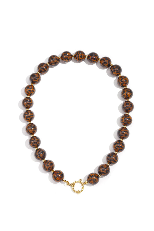 Ketting met grote kralen – retro panterprint, acryl kralen met panterprint en goudkleurige details