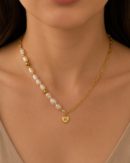 Parelketting met Goudkleurige Details