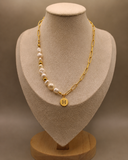 Parelketting met Goudkleurige Details