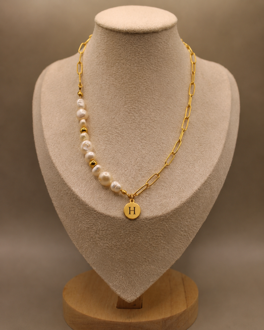 Parelketting met Goudkleurige Details