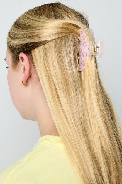Hair clip with mini hearts