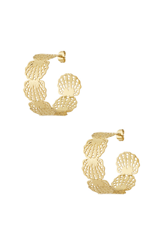 Seashell hoop earrings