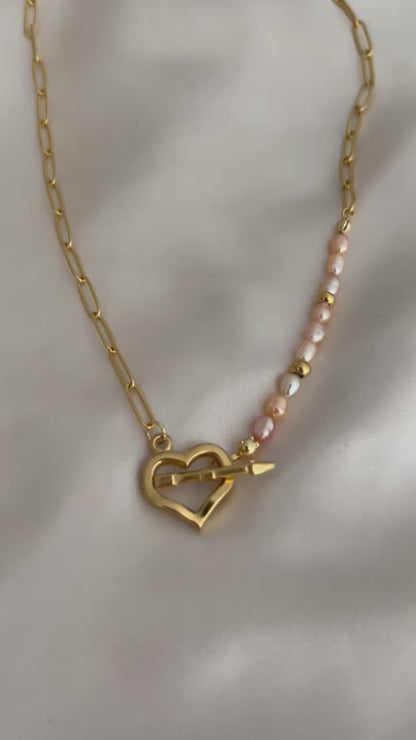 Ketting Heart Pearl - Zoetwaterparels met Hartsluiting in Stainless Steel